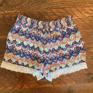 Joe B Boho Colorful Lace Trimmed Shorts M